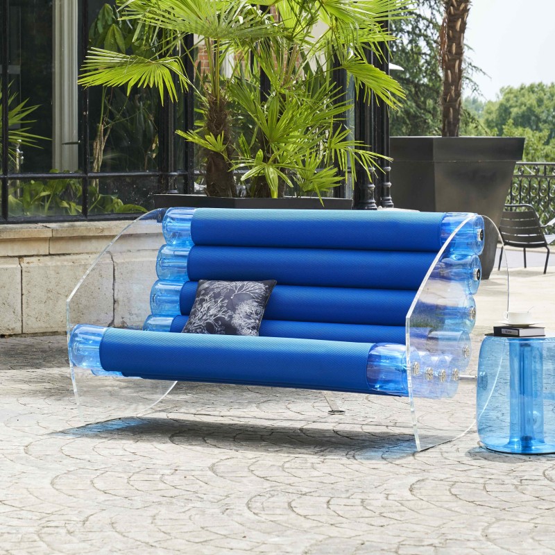 Sofa MW05 aus Acrylglas - Sitz aus blauem TPU...