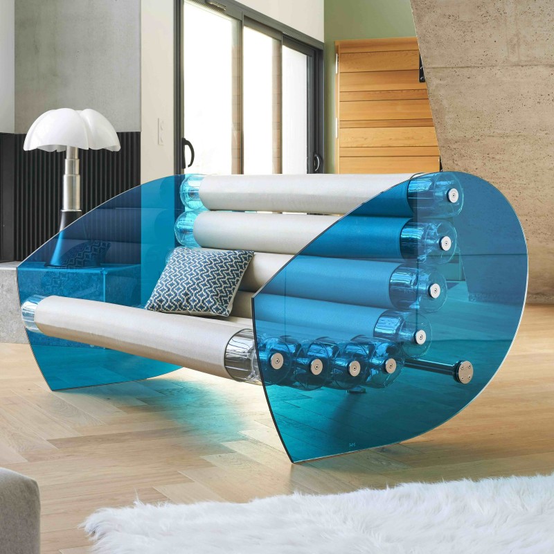 MW05 Sofa in Blue Glass - Transparent TPU Seat...